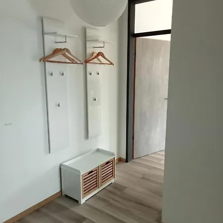 Stadtgruen 2, Ruhiges Mit Terrasse Und Kostenlosem Parkplatz, Ideal Fuer Berlin-besucher Apartament